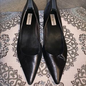 Black Kitten heel pointy toe